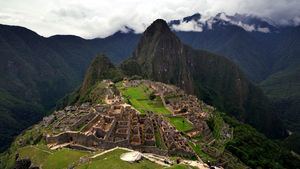 Descubierta una antigua red de canales de piedra en la ruta hacia Machupicchu