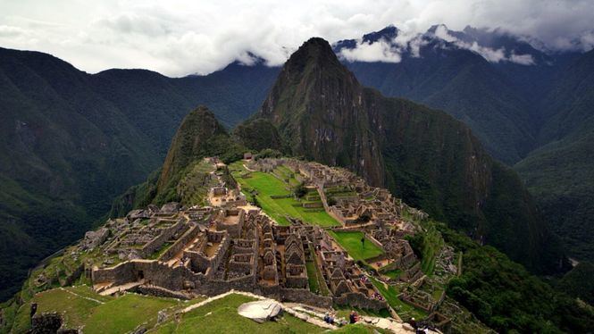 Descubierta una antigua red de canales de piedra en la ruta hacia Machupicchu