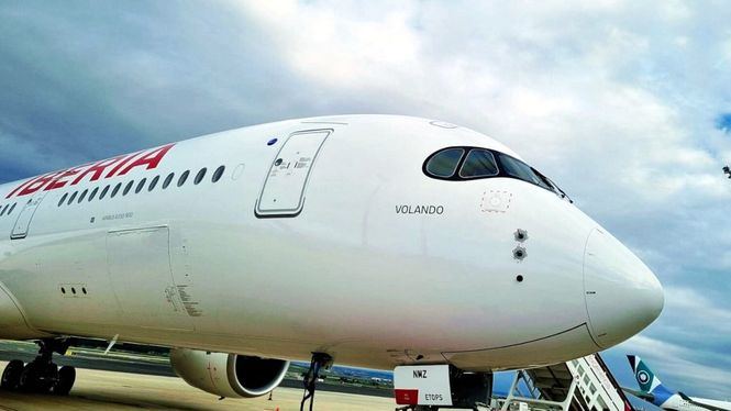 El último avión A350 de Iberia se llama Volando