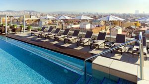 El hotel InterContinental Barcelona abre su espectacular terraza la 173 Rooftop Terrace