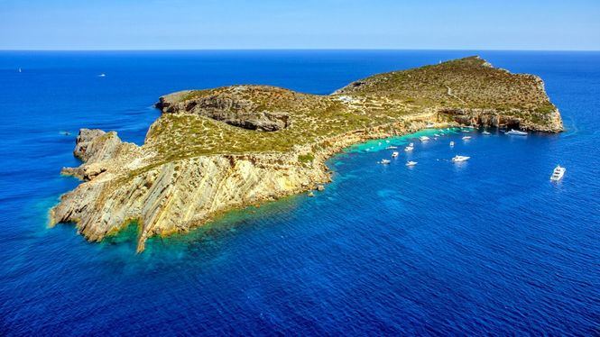 Tamago, vacaciones en una isla privada de Ibiza