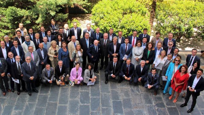 El alcalde de Málaga clausura la Asamblea General de la Mesa del Turismo de España
