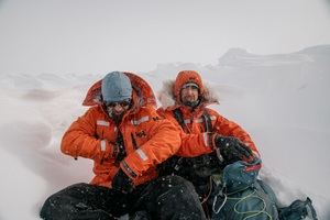 Helly Hansen desarrolla con científicos del Ártico la nueva Arctic Patrol Down Parka