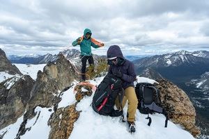 Helly Hansen lanza la Odin Ultimate Infinity Jacket junto con guías de montaña de EE.UU