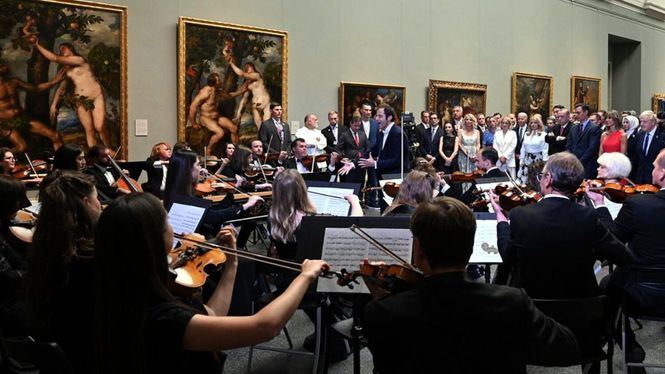 La Orquesta Sinfónica de Kiev actuó para los líderes de la OTAN