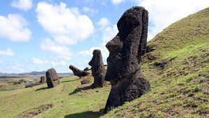 Chile, de la cosmopolita Santiago a la ancestral Isla de Pascua