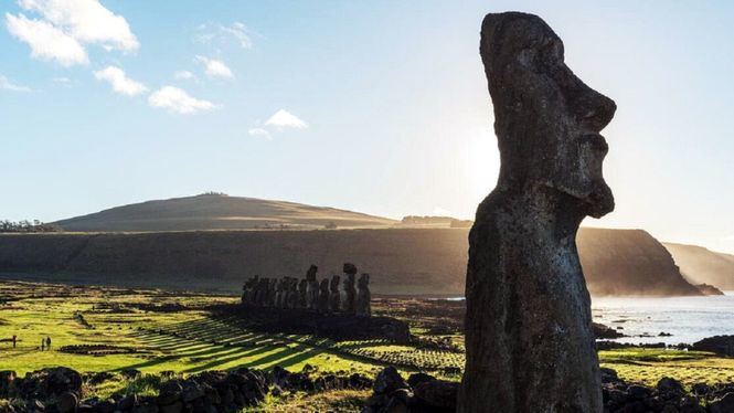 Rapa Nui recibe nuevamente a visitantes tras la reapertura de la isla al turismo