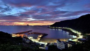 Vistas impresionantes en la costa de Waimu Shan en Taiwán