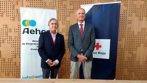 Acuerdo entre Aehcos y Cruz Roja para mejorar la empleabilidad de las personas más vulnerables
