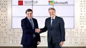 Acuerdo entre SEGITTUR y Microsoft para la transformación digital de los destinos turísticos