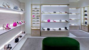 Jimmy Choo abre boutique en Galería Canalejas