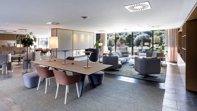 El nuevo diseño hall del Hotel Món se abre a la naturaleza con el diseño de Borrós Interiorisme