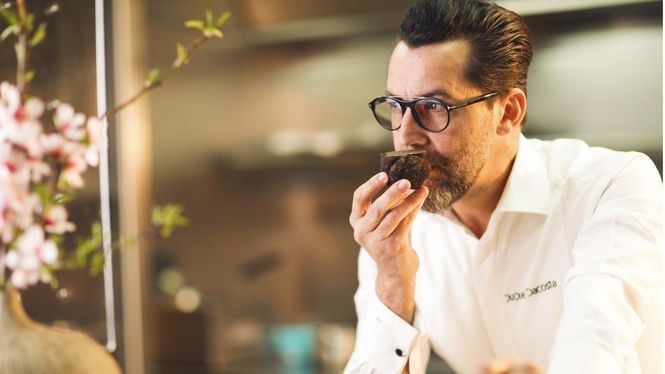 Quique Dacosta y Eneko Atxa celebran el X aniversario de sus tres estrellas Michelin