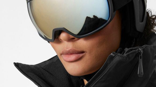 La nueva colección Beloved Ski de Helly Hansen incorpora la Nora Long Insulated Jacket