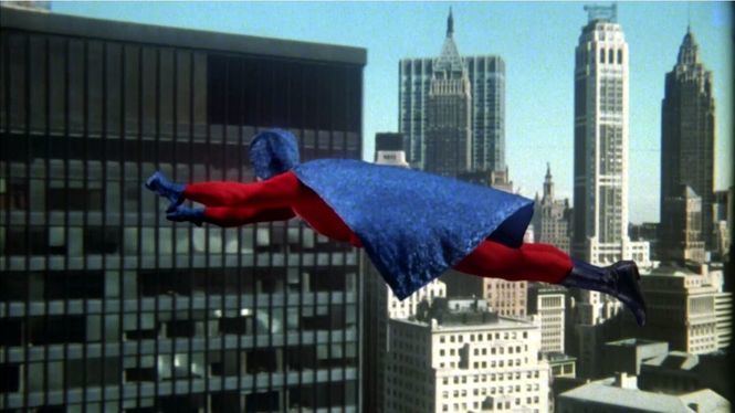 Supersonic Man, la copia barata española de Superman, inaugurará el festival CutreCon