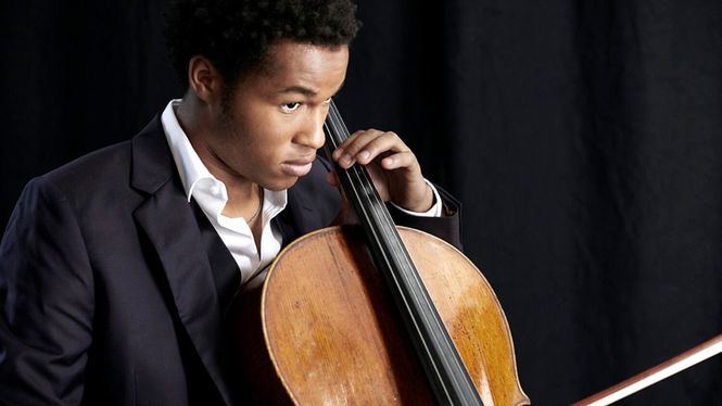El violonchelista británico Sheku Kanneh-Mason regresa a España