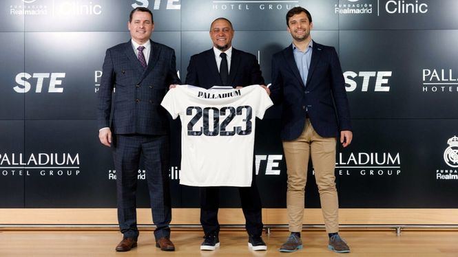 Roberto Carlos presenta los clínics del Real Madrid en dos resorts de Palladium Hotel