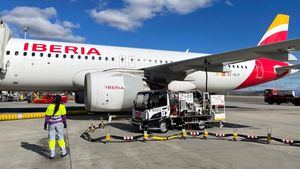 Iberia y Repsol ofrecen combustible sostenible a las empresas para descarbonizar sus viajes corporativos