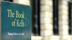 Libro de Kells y First Folio de Shakespeare, dos joyas para ver antes del cierre temporal