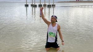 El runner Sergio Turull gana el Maratón del Mar Muerto