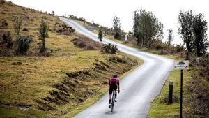 Se presenta la mayor guía para recorrer los Pirineos en bicicleta