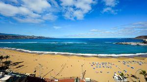 Infinitos planes en Las Canteras, una playa, tres kilómetros