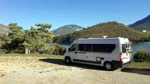 Ruta en autocaravana a lagunas y piscinas naturales ideales para escapar del calor