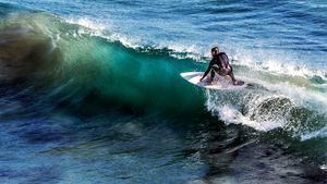 Ciudades, playas y olas: Destinos para hacer surf