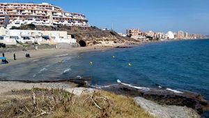 Se abre de nuevo al baño la playa mediterránea del Banco del Tabal en La Manga