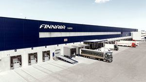 Finnair avanza en la autosuficiencia energética en su terminal de carga de Helsinki