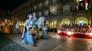 Puy du Fou España presenta su temporada de Navidad en la Plaza Mayor de Madrid.