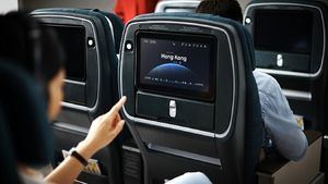 La aerolínea Cathay incorpora Disney Plus a su entretenimiento a bordo
