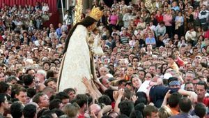 Valencia celebra la fiesta de la Virgen de los Desamparados o La Geperudeta