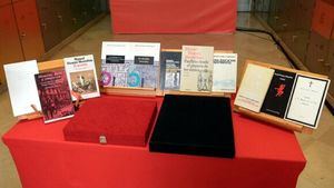 La Caja de las Letras recibe el primer libro publicado de Vázquez Montalbán