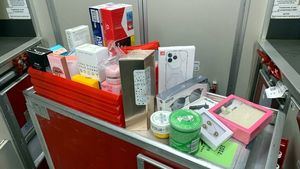 Los clientes de Iberia ya pueden hacer sus compras mientras vuelan en la tienda a bordo