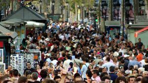 El debate sobre el turismo masivo sigue vivo en redes pese a menos publicaciones