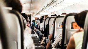 Consejos para viajar con audífonos este verano