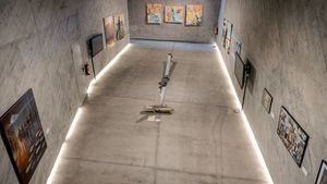 La exposición colectiva “Multiculturalidad” amplía su permanencia en Adeje