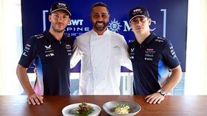 Chefs de MSC Cruceros cocinan para el equipo BWT Alpine F1® en el GP de Italia