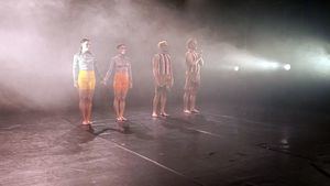 Stellium, una concentración de tres piezas de danza- planetas, en Cuarta Pared