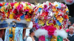 El desfile de Carnavales Tradicionales reúne a más de 400 participantes de 17 carnavales gallegos