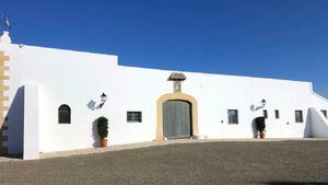Cortijo andaluz del siglo XVII para disfrutar de unos días de relax en la campiña jerezana