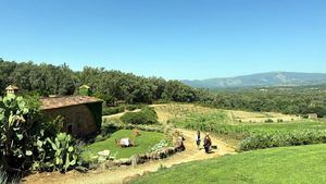 Parenthesis, programa de bienestar integral de la granja orgánica Los Confites en Cáceres