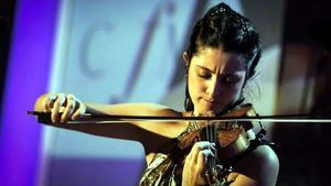La violinista María Dueñas Artista Joven del Año en los Premios Gramophone 2025