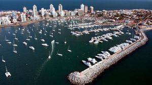 La regata Clipper recala en el puerto uruguayo de Punta del Este