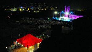 Roses anima el verano con la música y las catas de su festival ‘Sons del Món’