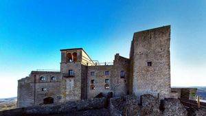 Castillos de piedra con señal wi-fi para viajar a través del tiempo