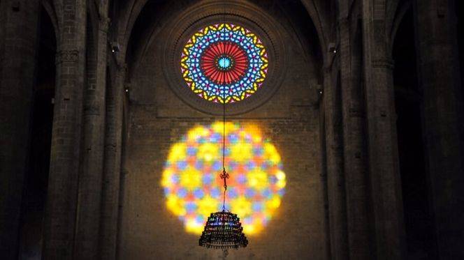 Espectáculo del Ocho: Explosión de magia y color en la Catedral de Mallorca