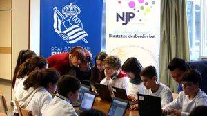 Microsoft y Real Sociedad Fundazioa llevan la Hora del Código a los colegios de Euskadi