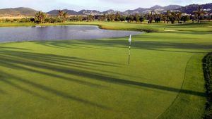 Los niños aprenden inglés mientras juegan al golf en La Manga Club